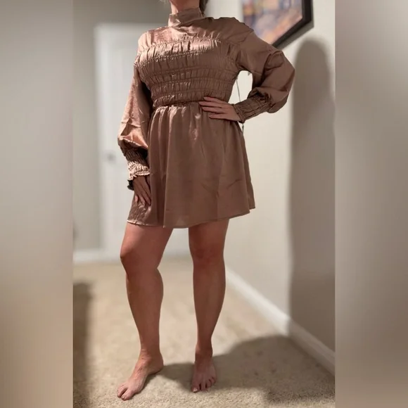 Elegant Metallic Long Sleeve Dress - Picture 2 of 15